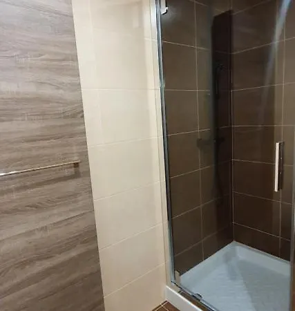 Dabelmar A Lanzada アパート